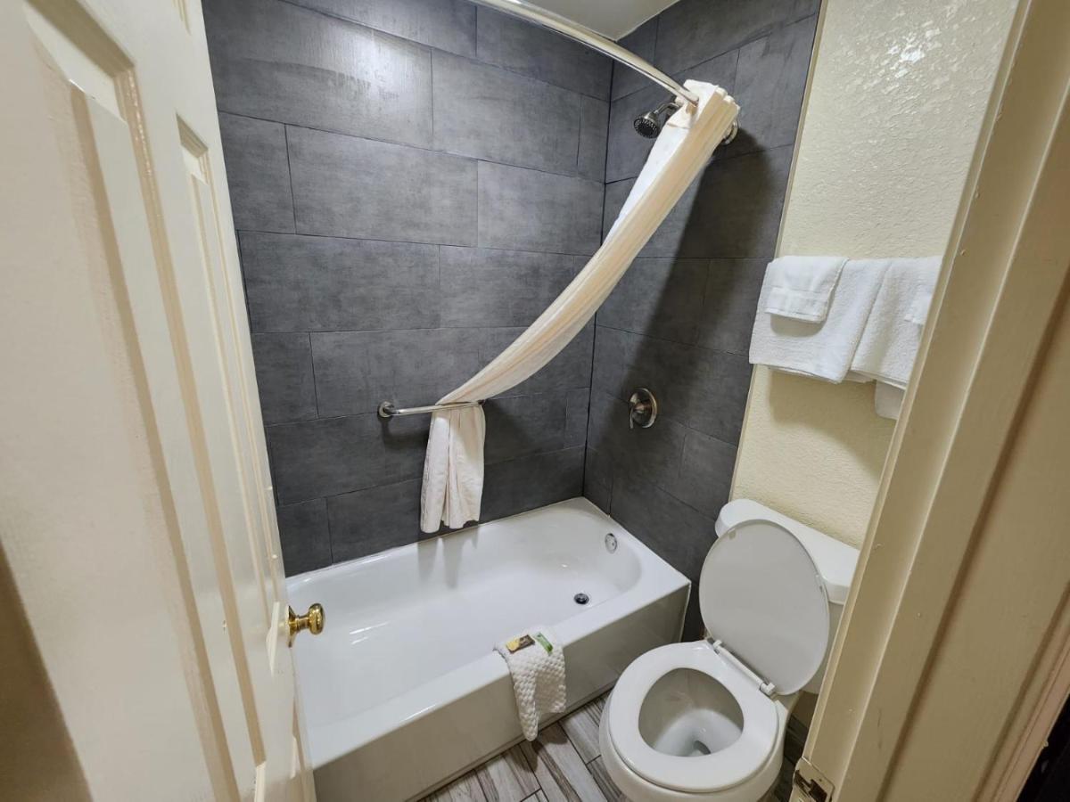 Green Garden Inn Greensboro Ngoại thất bức ảnh